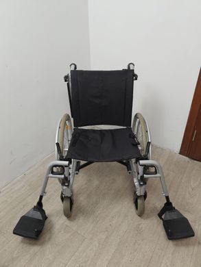 Кресло-коляска 45 см с тормозами на ручках Drive Medical б/у