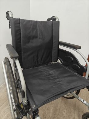 Складная кресло-коляска 48 см Invacare Action 1R б/у с тормозами на ручках