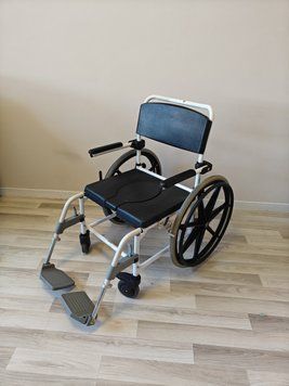 Крісло для душа і туалету 50см Mobilex Kakadu Shower Chair б/в