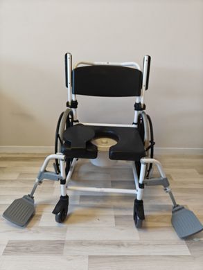 Крісло для душа і туалету 50см Mobilex Kakadu Shower Chair б/в