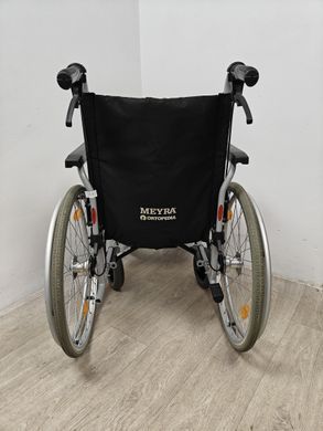 Крісло колісне 42 см Drive Medical з гальмами на ручках б/в