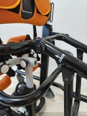Вертикалізатор для дітей з ДЦП 135-170 см Leckey Mygo Stander р 2 б/в