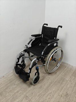 Легке крісло колісне 40 см Invacare Action 2 NG б/в